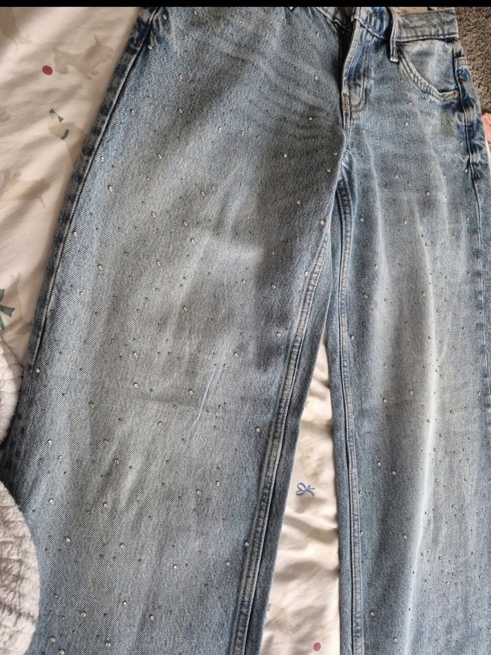 Arizona Jean Company Light Wash Wide Leg Jeans with Rhinestone Studs